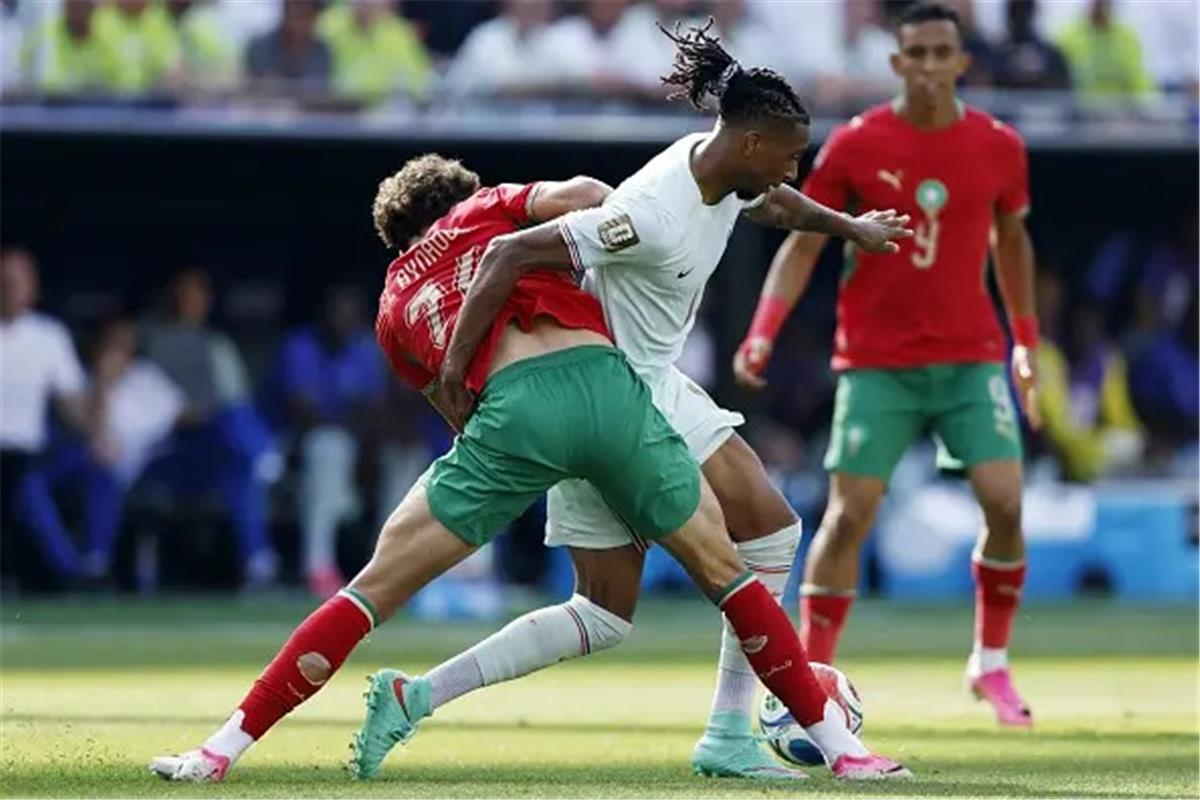 فيديو | فرنسا تقصي المغرب بثنائية وتحجز أول مقاعد المربع الذهبي في كأس العالم