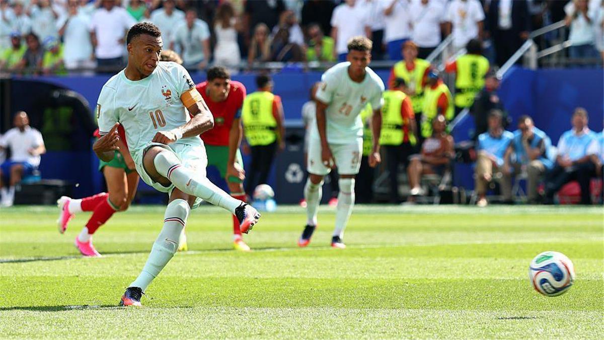 مبابي يبرر إهداره ضربة الجزاء في مباراة فرنسا والمغرب