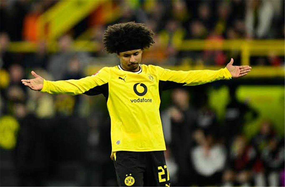بوروسيا دورتموند يرد على عرض برشلونة لضم كريم أديمي
