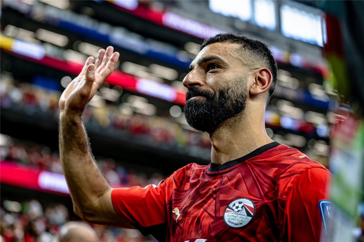 رومانو يكشف عن خيارين لا ثالث لهما أمام محمد صلاح بشأن وجهته المقبلة