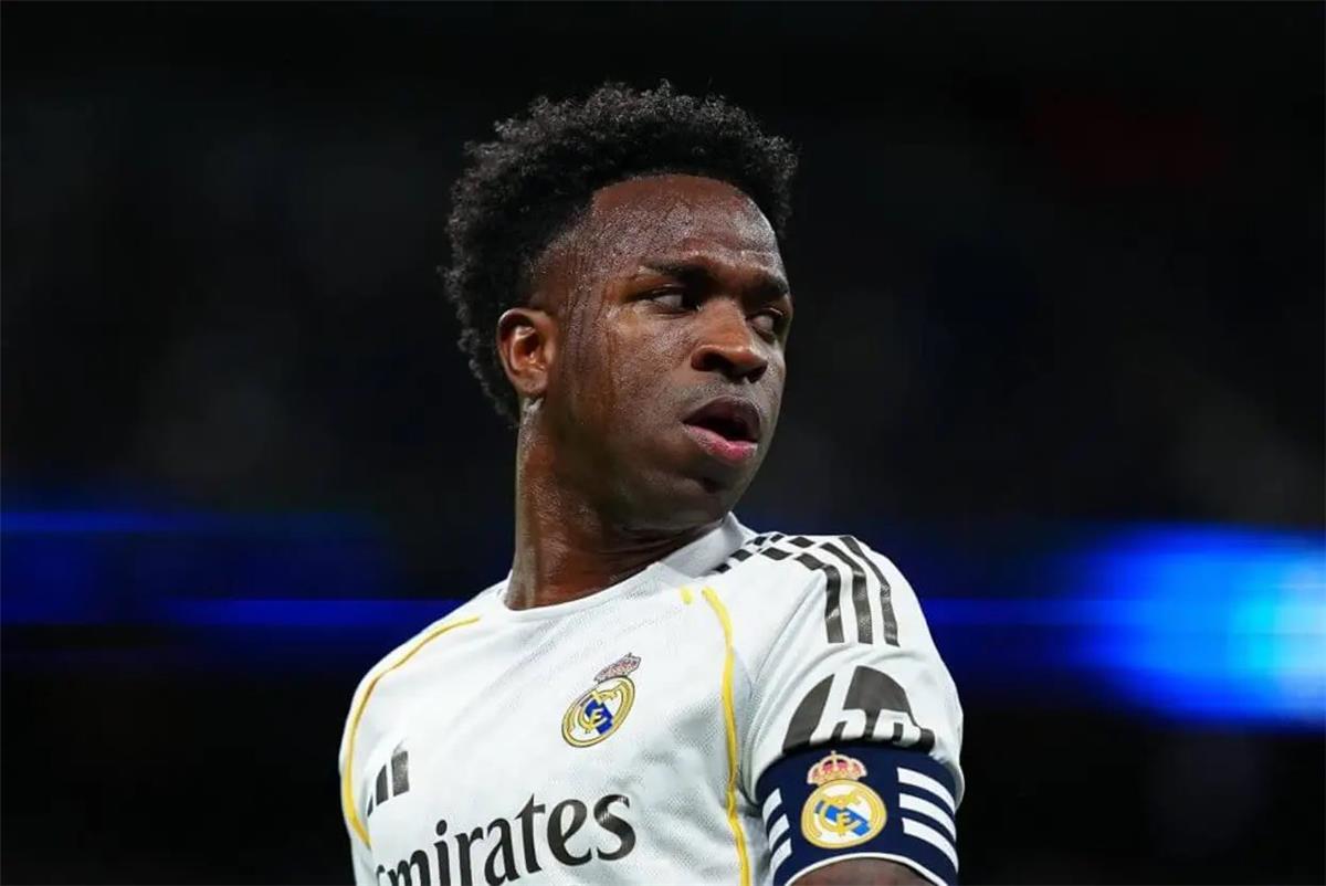 تطورات مفاجئة بشأن مستقبل فينيسيوس جونيور مع ريال مدريد