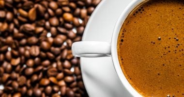 لو بتشرب قهوة كتير.. خطوات بسيطة حافظ بيها على بياض أسنانك