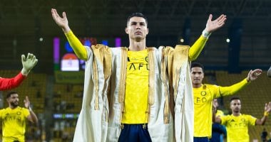 رونالدو ومودريتش ونوير يتصدرون قائمة المعمرين فى الملاعب بعد الأربعين