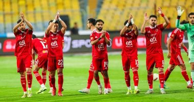 الأهلي يناقش مقترح بعدم تدعيم الوسط بلاعبين أجانب في الموسم القادم
