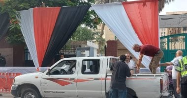 وصول صناديق أسئلة امتحان الكيمياء والجغرافيا للجان الثانوية العامة بالجيزة