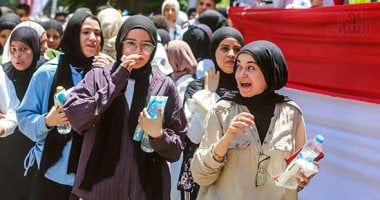 ضبط 5 هواتف محمولة بحوزة عدد من طلاب الثانوية داخل لجنة فى شبرا الخيمة