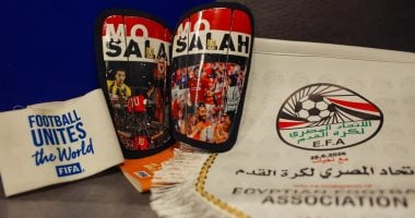 مصحف عبد المنعم وعائلة صلاح وإمام.. أبرز لقطات لاعبي المنتخب من غرفة الملابس