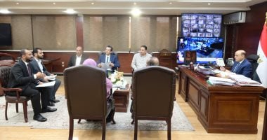 محافظ الغربية يعقد اللقاء الأسبوعى للمواطنين بالديوان العام