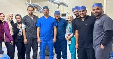 أطباء الفيوم العام ينقذون قدم طفلة من البتر بجراحة ميكروسكوبية دقيقة