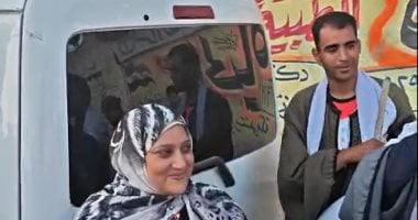 والدة إمام عاشور عن حادث أتوبيس المحلة: كسرت الزجاج وأخرجت ابنى.. فيديو