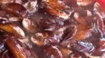بلح البحر والبقلويز.. وجبة الخميس التى يعشقها الدمايطة.. فيديو