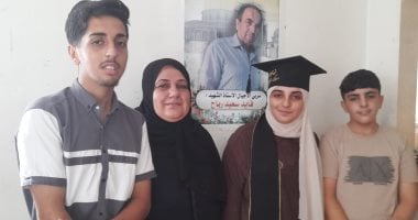 الأولى على الثانوية العامة بغزة: هدموا منزلنا.. وأهدى الـ 99.9 % لوالدي الشهيد