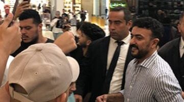 استقبال جماهيري للفنان أحمد العوضي داخل مول طنطا.. فيديو