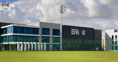 اتحاد الكرة يحسم الملفات الشائكة فى اجتماع اليوم.. الزمالك وبيراميدز فى دوري أبطال أفريقيا والأهلي وزد بالكونفدرالية.. عصام عبد الفتاح رئيسًا للحكام.. ولجنة لتجديد عقد حسام حسن.. وشوقي غريب مديرًا فنيًا للاتحاد