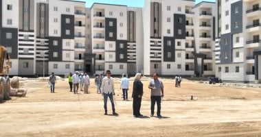وزيرة الإسكان تتابع موقف تنفيذ عدد من المشروعات وملفات العمل بالمنيا الجديدة