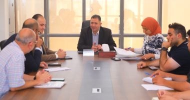 محافظ دمياط يعقد اجتماعًا لمناقشة مسار مرفق الكهرباء بطريق رأس البر الغربي