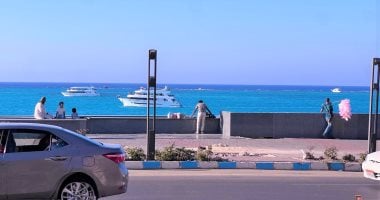 طقس مطروح حار نهارا معتدل ليلا واضطراب مسطح البحر أحيانا اليوم السبت