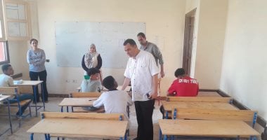 ضبط هواتف محمولة داخل لجان الإعدادية دور ثان بأسوان وإحالة ملاحظين للتحقيق