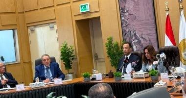 بدء المؤتمر الصحفى للجنة تراخيص المحال العامة لإعلان تيسيرات جديدة
