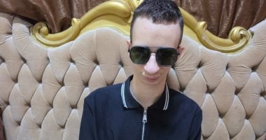 أحمد ماهر الثالث على الشرقية بالثانوية الأزهرية يقهر فقدان البصر.. صور