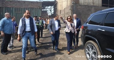 منال عوض توجه بتوفيق الأوضاع البيئية للمصانع بمنطقة العكرشة فى القليوبية