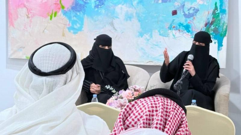سارة سعد تقرأ “ما وراء الأسوار” في “فنون الطائف”