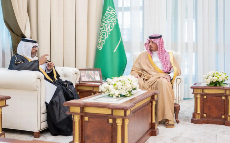 نائب أمير الباحة يطلع على سير العمل في مشروع المتحف الإقليمي والتجهيزات والاستعدادات