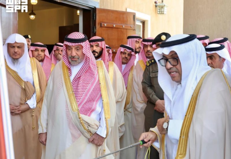جلوي بن عبدالعزيز يقف على مشروعات تطوير المنطقة التاريخية بحي أبا السعود بنجران
