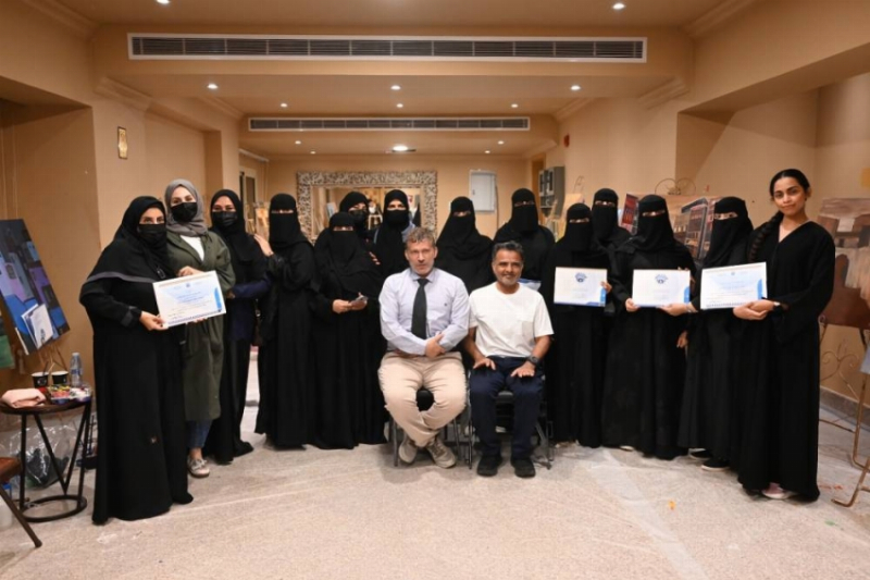 ورشة عن الاتجاهات المعاصرة في الرسم بأدبي جدة
