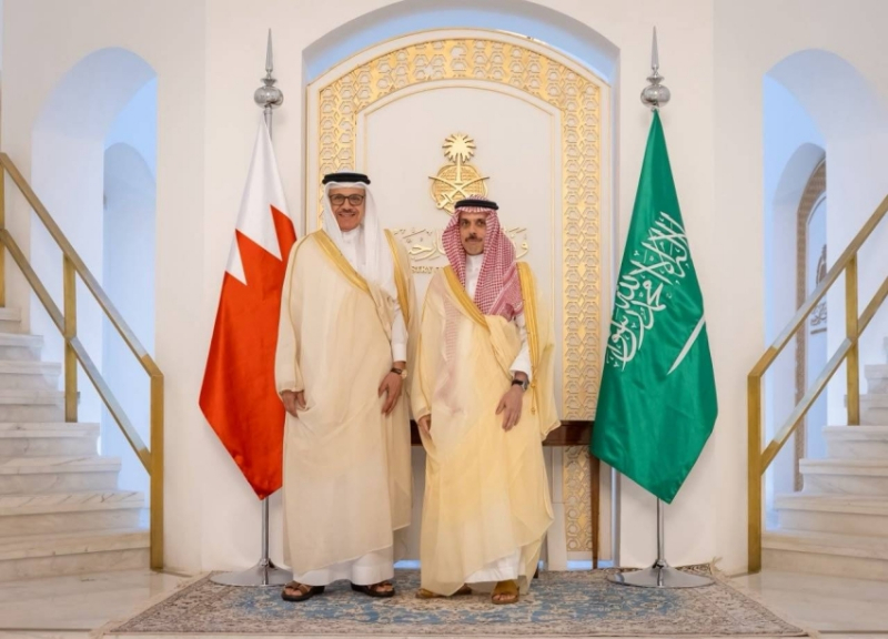 وزير الخارجية يستقبل وزير خارجية البحرين