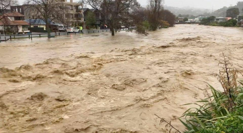 فيضانات وإجلاء السكان في مناطق بجنوب نيوزيلندا بسبب الأمطار الغزيرة