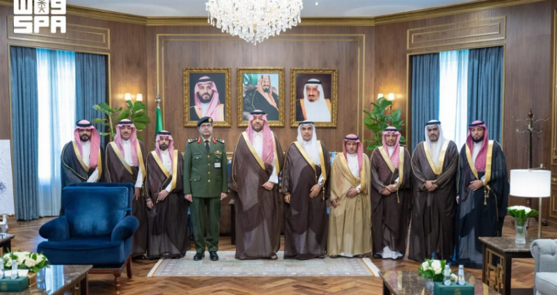 أمير الحدود الشمالية يستقبل رئيس وأعضاء مجلس إدارة “تراحم” بالمنطقة