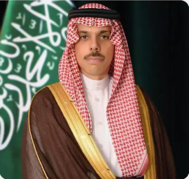 وزير الخارجية ونظيره الفرنسي يبحثان (هاتفيًا) الأوضاع في المنطقة والجهود المشتركة في دعم الأمن والاستقرار
