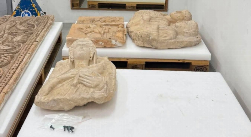 سوريا تستعيد 23 قطعة أثرية من معهد العالم العربي في باريس