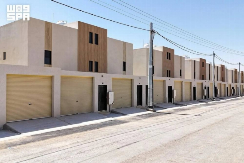 أمانة القصيم تُسلّم 81 وحدة سكنية لمستفيدي الإسكان التنموي في محافظة البكيرية