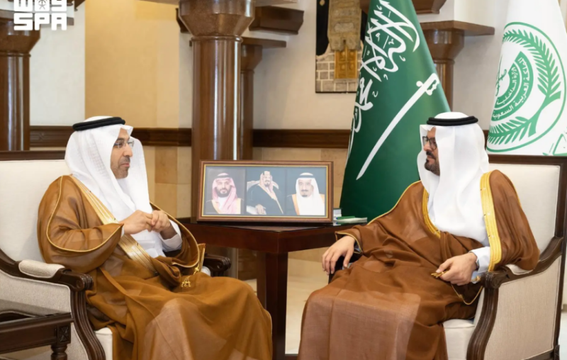 نائب أمير مكة المكرمة يطّلع على مستهدفات تطوير قطاع المياه في المنطقة