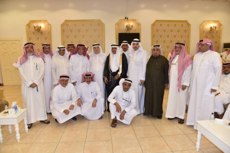 الزميل عبد الله الصقير يحتفي بعقد قران ابنته آوى بجدة