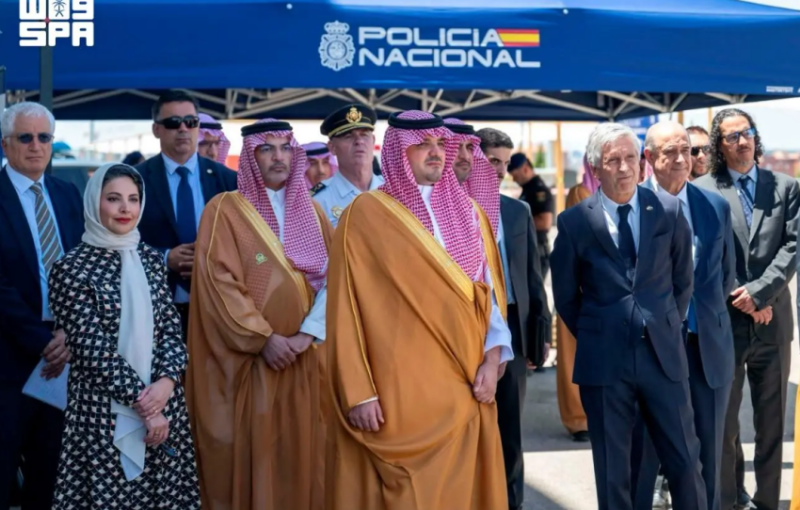 وزير الداخلية يزور وحدة الرقابة التنظيمية بملعب طيران الرياض ميتروبوليتانو في مدريد ويطّلع على منظومة أمن الفعاليات الرياضية