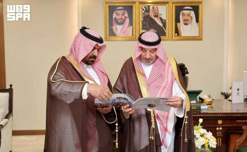 أمير نجران يطّلع على التقرير السنوي لفرع “إدارة المجاهدين” بالمنطقة