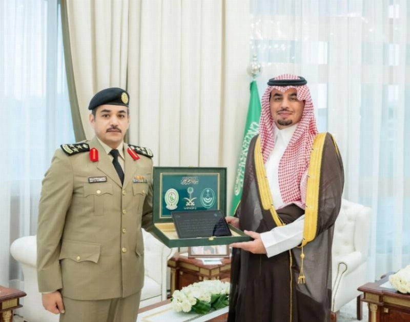 نائب أمير الباحة يطّلع على إنجازات أمن المنشآت