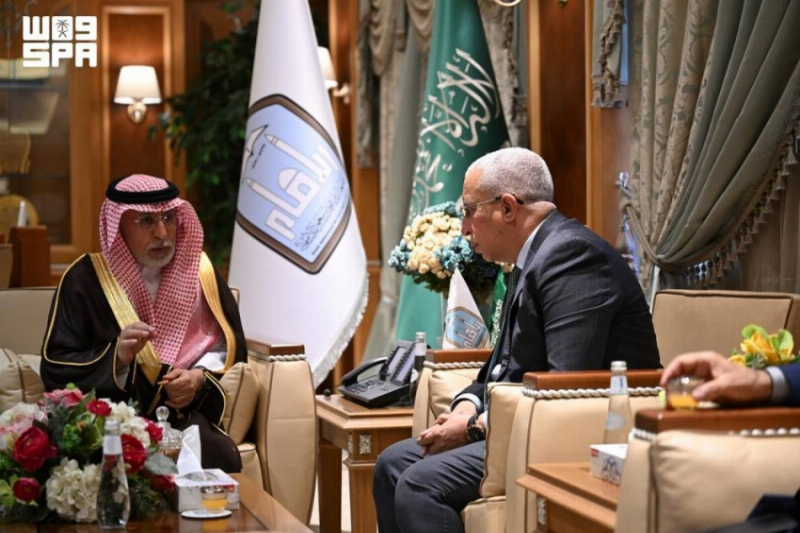 رئيس جامعة الإمام محمد بن سعود يستقبل السفير الموريتاني لدى المملكة