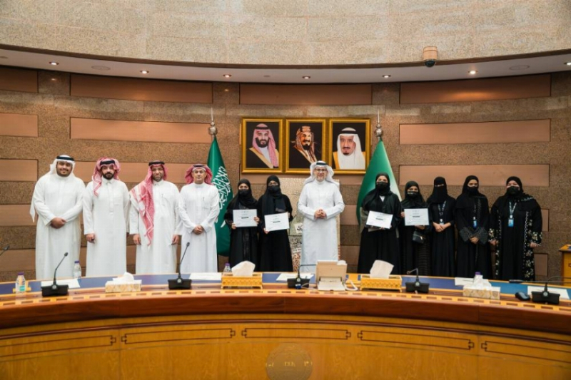 جامعة الملك عبدالعزيز تكرّم فريق “رواد البحر الأحمر” لتحقيقه السابع عالمياً في كندا
