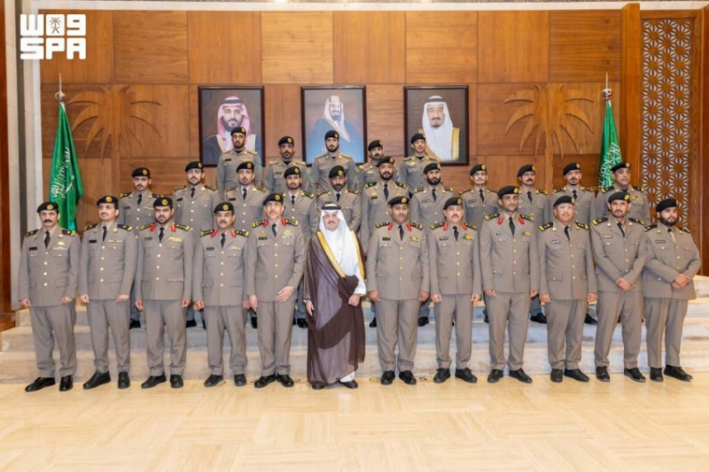 أمير المنطقة الشرقية يستقبل منسوبي القوات الخاصة لأمن الطرق