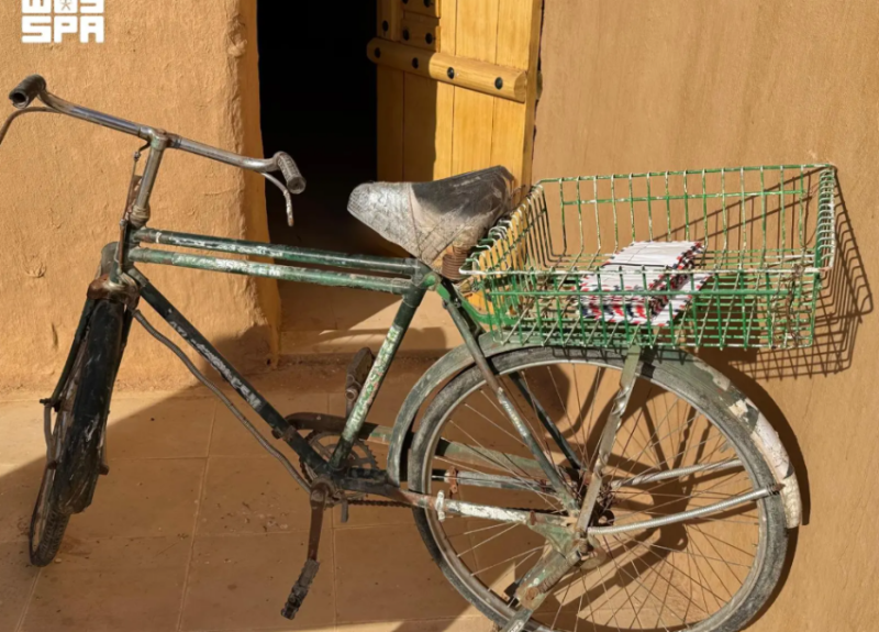 “ساعي البريد”.. الذاكرة الحية لزمن الرسائل