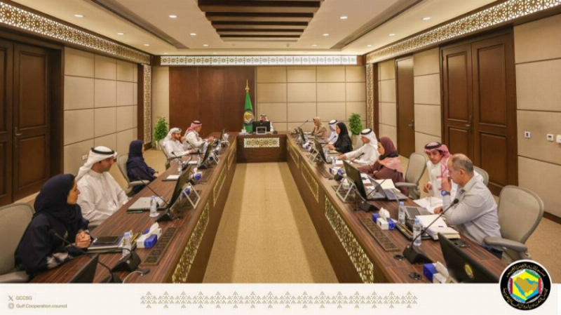 أمين مجلس التعاون يعقد اجتماعًا مع مسؤولي الأمانة العامة لمتابعة مخرجات اللقاء التشاوري التاسع عشر