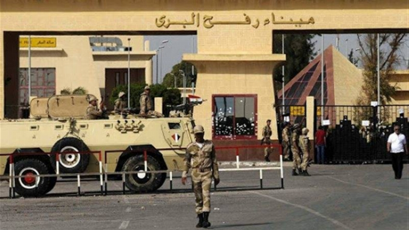 معبر رفح البري يستقبل الدفعة الـ(68) من العائدين الفلسطينيين إلى غزة