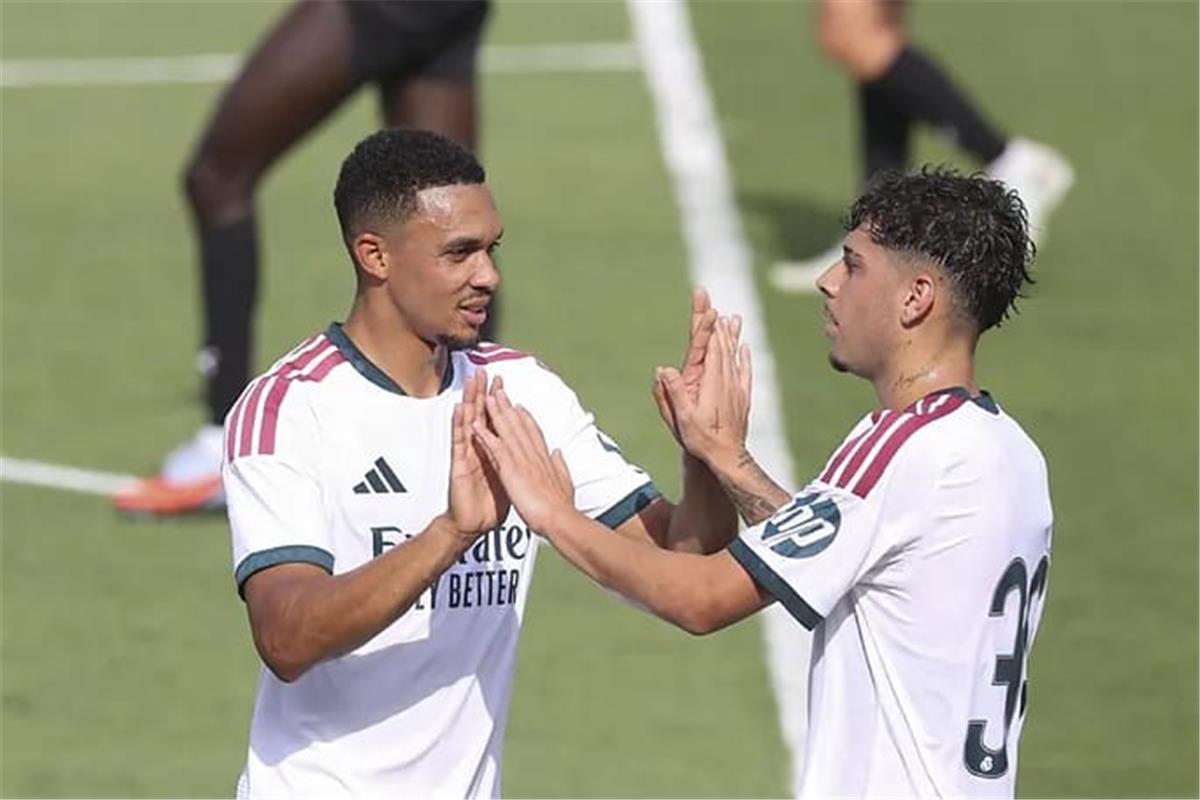 فيديو | بمشاركة الصفقات الجديدة.. ريال مدريد يتعادل مع فيورنتينا وديًا