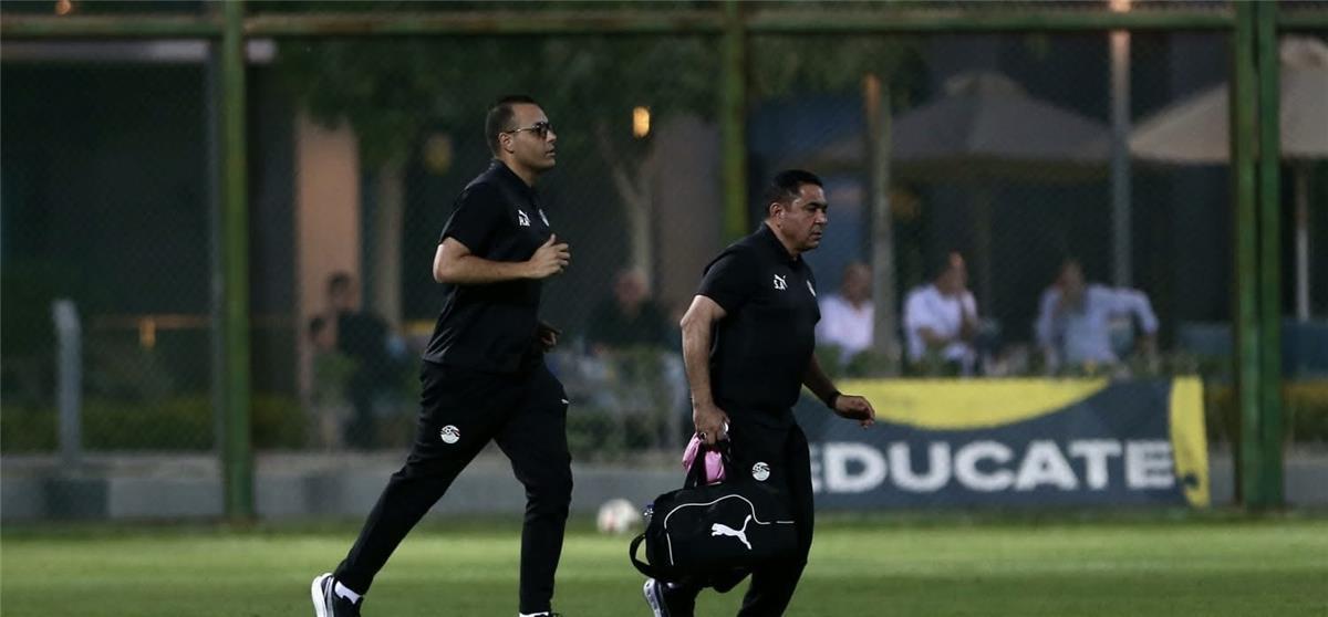 خاص.. طبيب منتخب الشباب يتلقى عرضًا لرئاسة الجهاز الطبي لنادي الزمالك