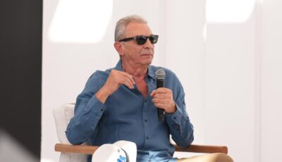 مغامر ومحب للفن.. صبري عبد المنعم يشيد بمحمود حميدة