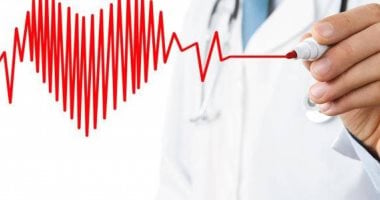 متى يصبح معدل ضربات القلب خطرًا؟.. أرقام تستدعي الذهاب للطوارئ